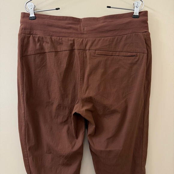 Athleta Trekkie North Mid Rise Jogger size 10 Tall in brown outdoor travel - Picture 7 of 10